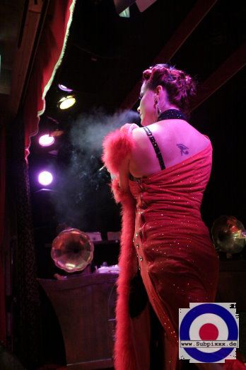 Roxie Heart (D) Ballroom Goes Burlesque - Noels Ballroom, Leipzig 15. September 2012 (4).JPG